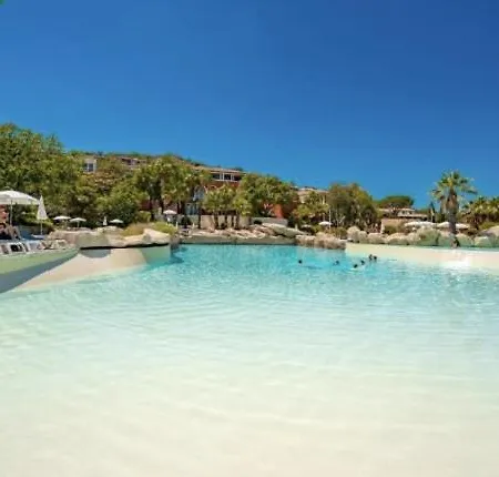 Sm580-3001 Les Bastides Domaine Avec Piscine A Grimaud